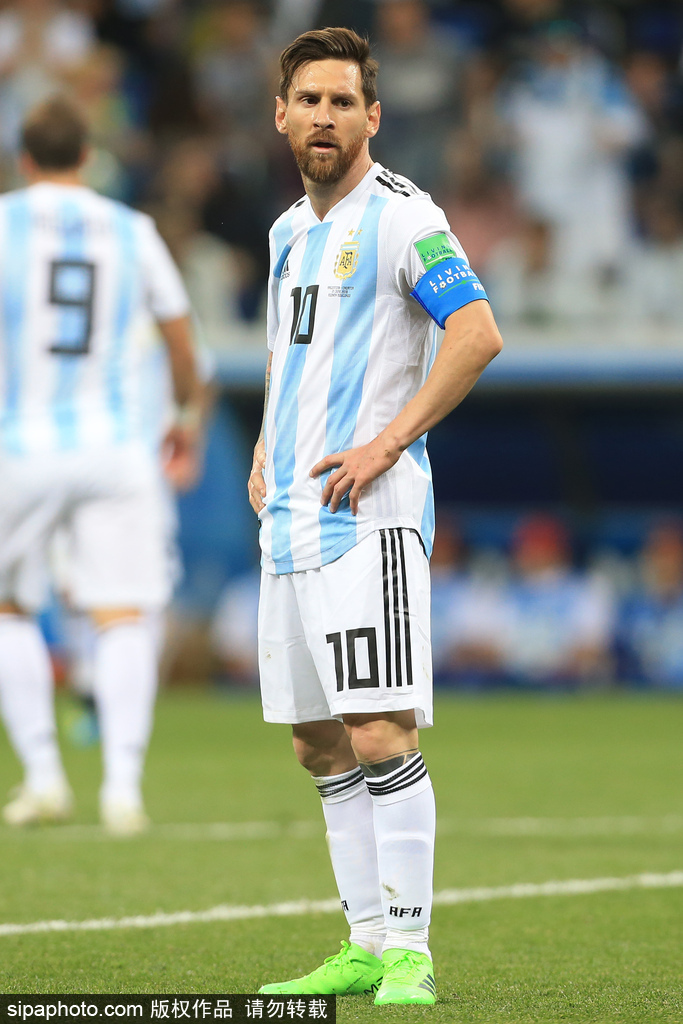 而站在风暴 而站在风暴